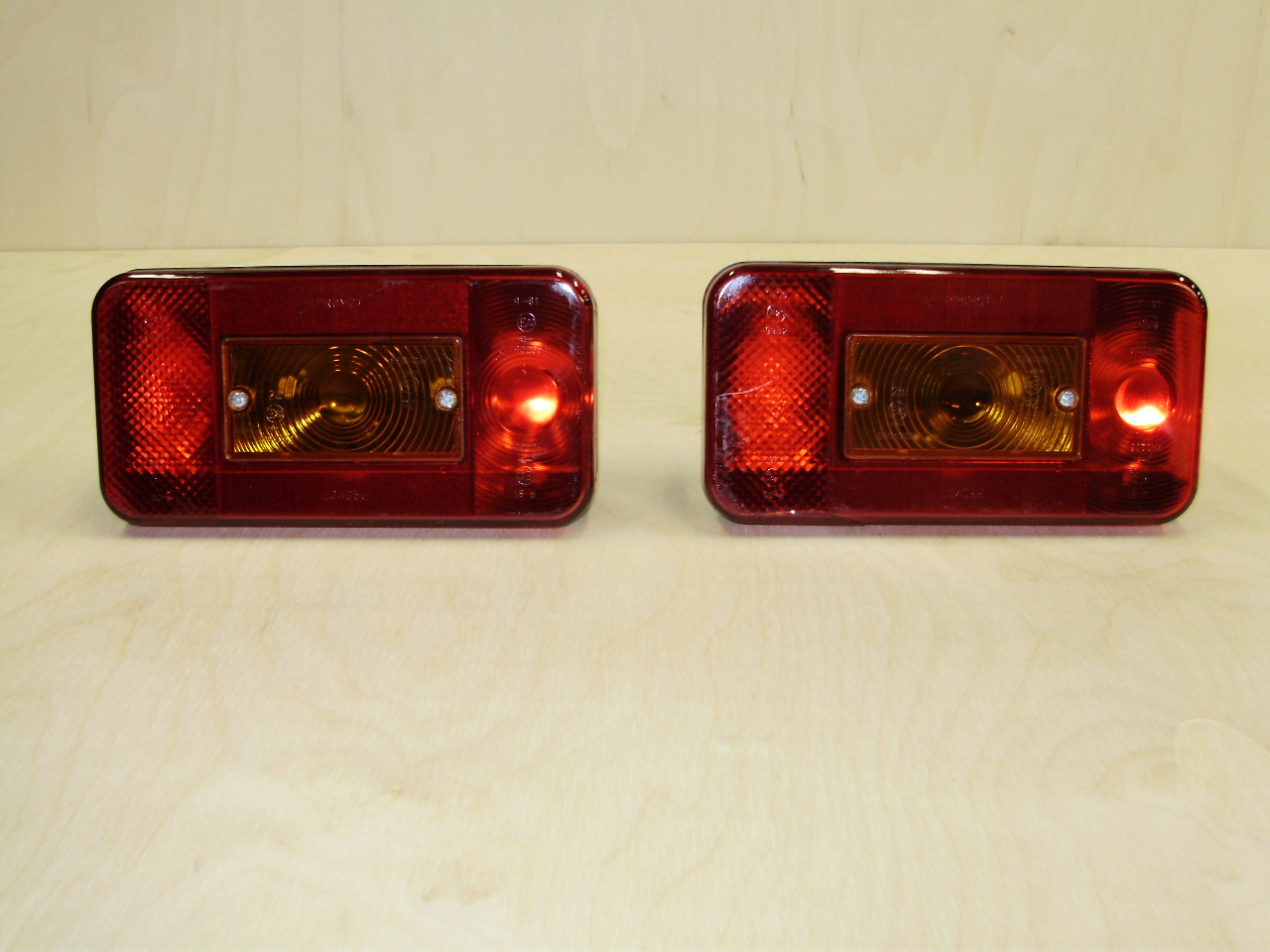 Koncov lampa LT 90 - Kliknutm na obrzek zavete